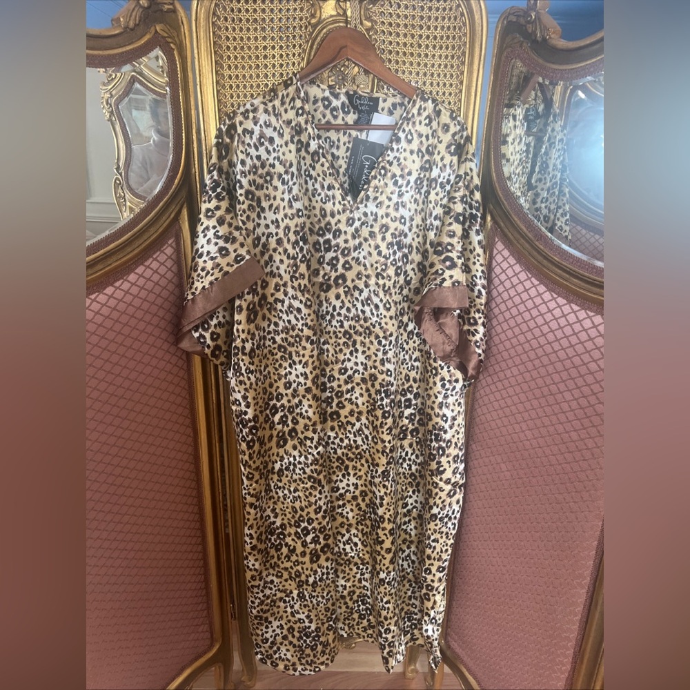 Fashion's Women's Satin Long  Caftan / Kaftan, Animal Print, Style One Size.